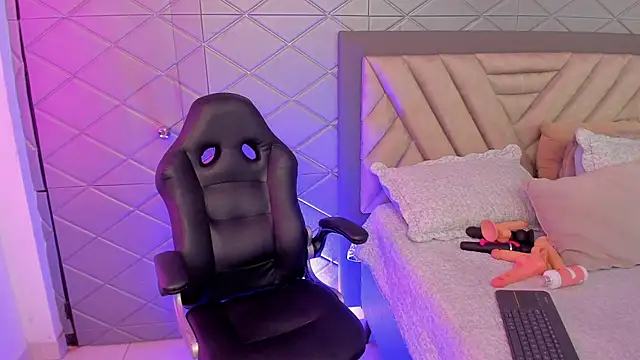 AriannaCooperr online show from 12/14/25, 05:13