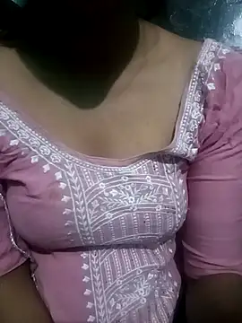 Snapshot of Pihu-56 chatting on 10/26/25, 04:57 Pihu-56 online show from 10/26/25, 04:57