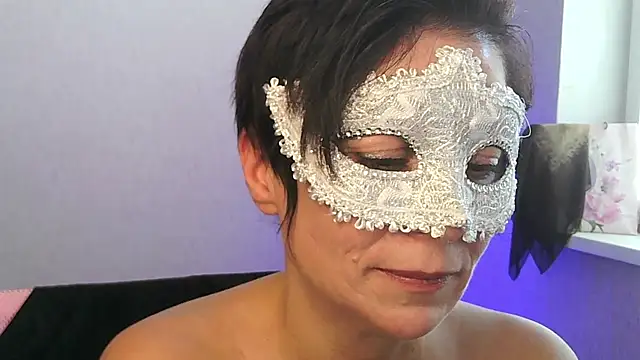 Snapshot of Ashley_Brookss chatting on 11/16/25, 11:27 Ashley Brookss online show from 11/16/25, 11:27