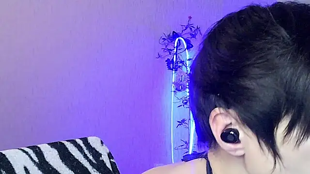 Snapshot of Ashley_Brookss chatting on 11/27/25, 03:36 Ashley Brookss online show from 11/27/25, 03:36