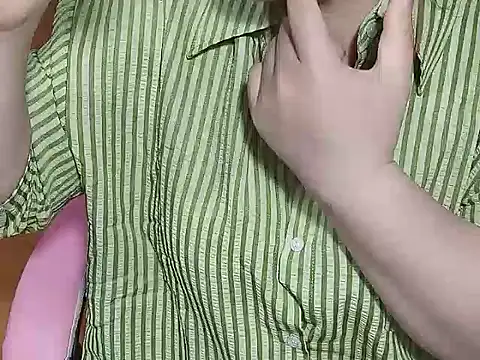 Snapshot of Sunna104 chatting on 02/09/26, 05:22 Sunna104 online show from 02/09/26, 05:22