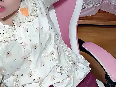 Snapshot of Sunna104 chatting on 02/11/26, 11:04 Sunna104 online show from 02/11/26, 11:04