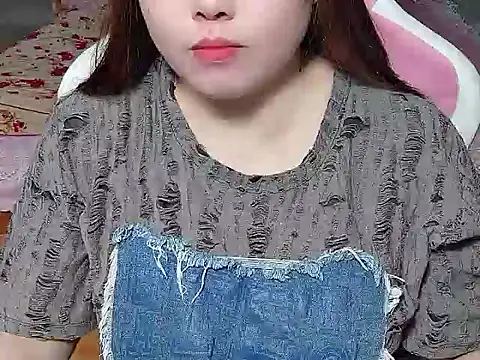 Snapshot of Sunna104 chatting on 02/16/26, 03:19 Sunna104 online show from 02/16/26, 03:19