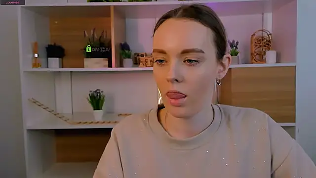 isla dior online show from 12/16/25, 07:35