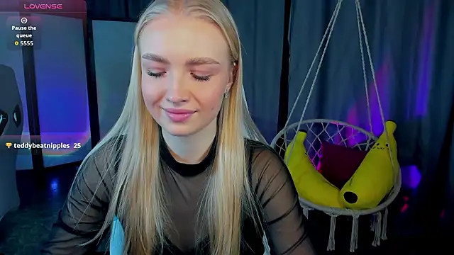 TessaGrays online show from 02/04/26, 07:47