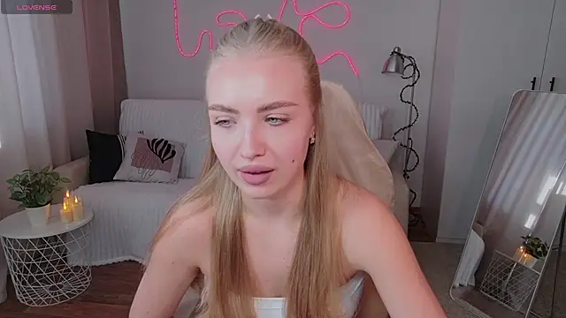 TessaGrays online show from 03/09/26, 08:18