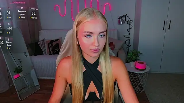 TessaGrays online show from 06/21/26, 11:02