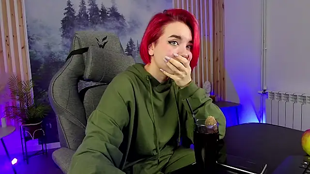 MarcelineChi online show from 12/01/25, 05:34