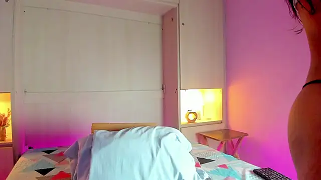 ChloeWiillow online show from 11/28/25, 11:35