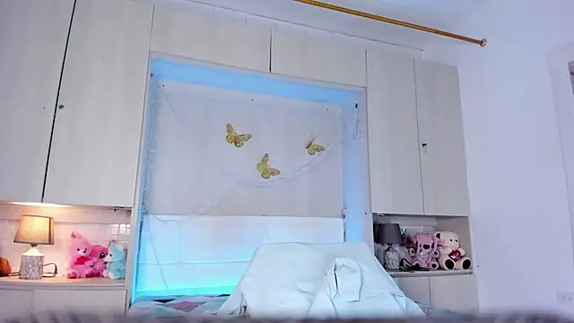 ChloeWiillow online show from 04/08/26, 11:43