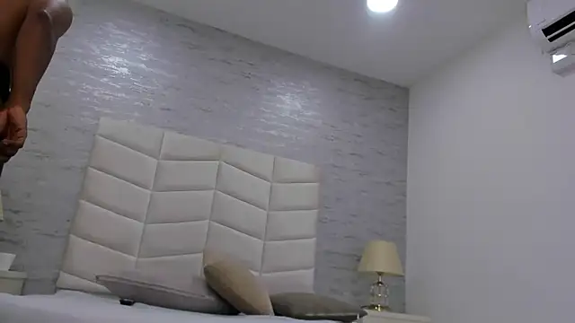 Snapshot of jax_black chatting on 10/30/25, 07:03 jax black online show from 10/30/25, 07:03