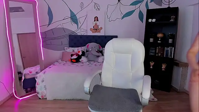 Snapshot of Goth_Alice chatting on 12/14/25, 07:29 Goth Alice online show from 12/14/25, 07:29