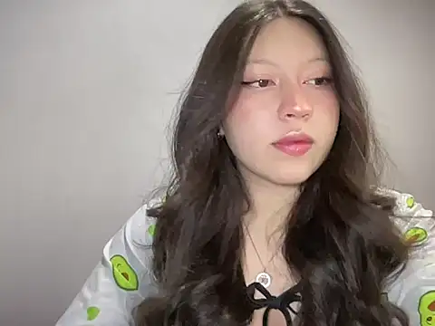 Snapshot of Rachel_James__ chatting on 11/27/25, 03:52 Rachel James online show from 11/27/25, 03:52