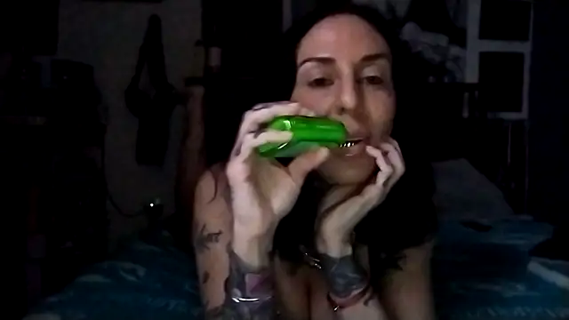 inkdhollow1 online show from 10/14/25, 02:45