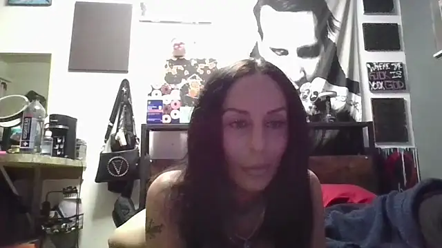 inkdhollow1 online show from 12/16/25, 03:44