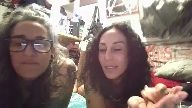 inkdhollow1 online show from 04/13/26, 02:06