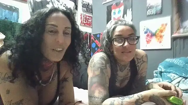 inkdhollow1 online show from 08/01/26, 06:07