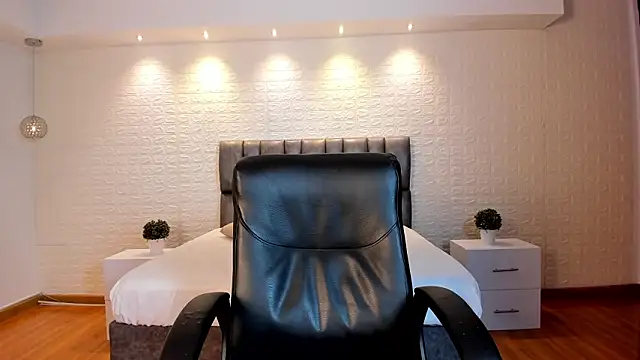 VenusCooper online show from 03/27/26, 05:45