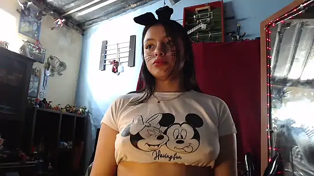 lizethavila online show from 04/02/26, 01:47