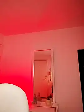 Snapshot of aleja_cy chatting on 09/30/25, 01:54 aleja cy online show from 09/30/25, 01:54