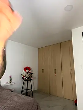 Zoe riivas online show from 10/19/25, 10:32