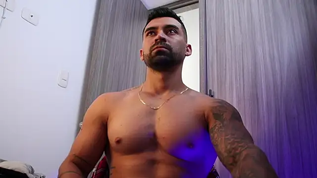 SOY MIKE online show from 11/19/25, 01:00