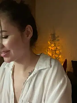 AlmaryKim online show from 12/25/24, 12:27