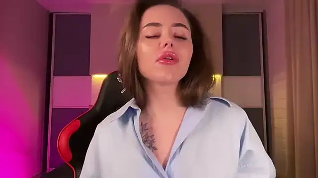 AlmaryKim online show from 01/28/25, 09:08