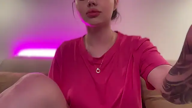 AlmaryKim online show from 09/29/25, 08:02