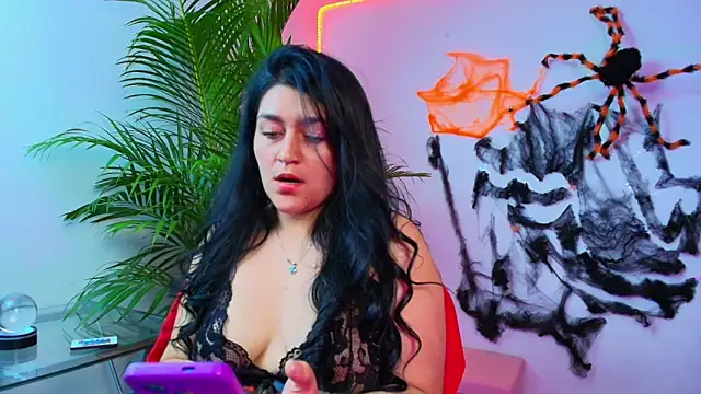 Snapshot of alejitasweet chatting on 10/15/25, 03:17 alejitasweet online show from 10/15/25, 03:17