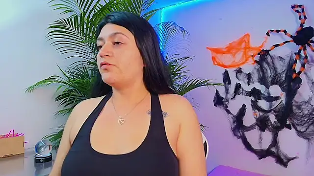 Snapshot of alejitasweet chatting on 10/19/25, 03:29 alejitasweet online show from 10/19/25, 03:29