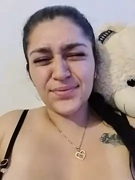 Snapshot of alejitasweet chatting on 11/05/25, 03:17 alejitasweet online show from 11/05/25, 03:17