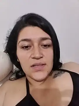 Snapshot of alejitasweet chatting on 11/16/25, 03:12 alejitasweet online show from 11/16/25, 03:12