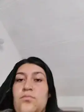 Snapshot of alejitasweet chatting on 12/17/25, 08:37 alejitasweet online show from 12/17/25, 08:37