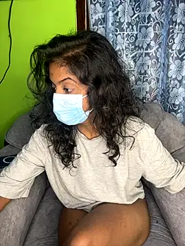 Snapshot of SukiyamaAsia chatting on 10/01/25, 07:20 SukiyamaAsia online show from 10/01/25, 07:20