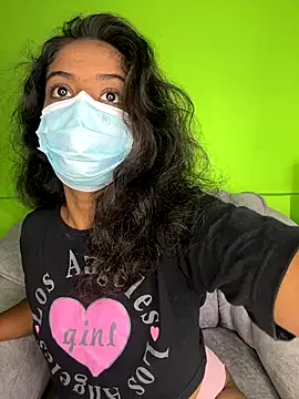 Snapshot of SukiyamaAsia chatting on 10/10/25, 07:40 SukiyamaAsia online show from 10/10/25, 07:40