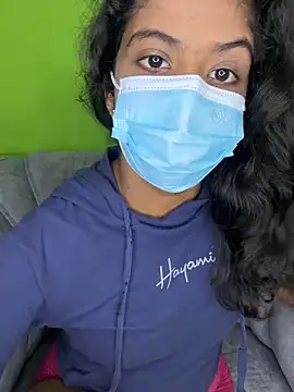 Snapshot of SukiyamaAsia chatting on 10/11/25, 08:24 SukiyamaAsia online show from 10/11/25, 08:24