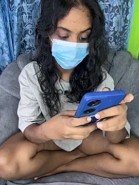 Snapshot of SukiyamaAsia chatting on 11/30/25, 04:44 SukiyamaAsia online show from 11/30/25, 04:44