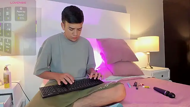 Dylan Katte online show from 12/17/25, 03:12