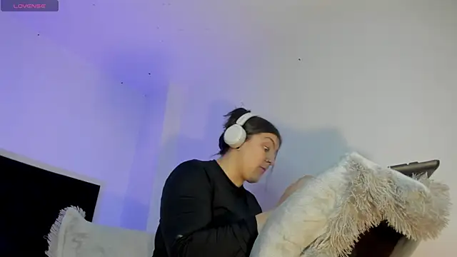 Anny ferrer1 online show from 04/15/26, 10:10