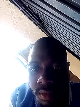 biGgslong01 online show from 04/09/26, 11:48