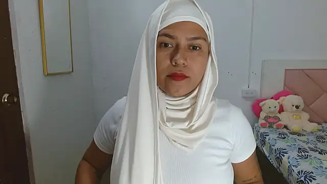 Snapshot of Nadia_hasbun chatting on 10/08/25, 11:19 Nadia hasbun online show from 10/08/25, 11:19