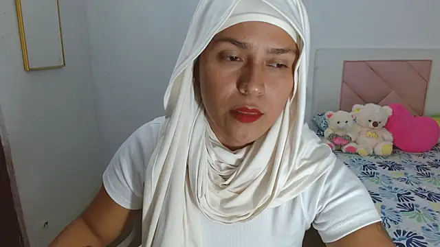 Snapshot of Nadia_hasbun chatting on 10/11/25, 12:43 Nadia hasbun online show from 10/11/25, 12:43