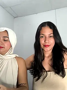 Snapshot of Nadia_hasbun chatting on 11/26/25, 09:38 Nadia hasbun online show from 11/26/25, 09:38