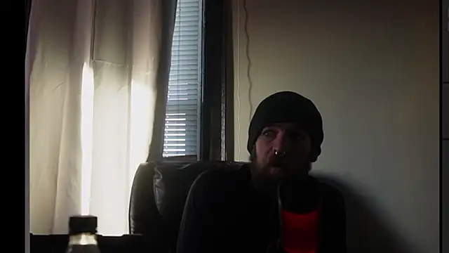 Snapshot of Vox_Personas chatting on 12/18/25, 10:05 Vox Personas online show from 12/18/25, 10:05