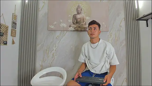 Snapshot of VERY_HOT_GUYS chatting on 12/20/25, 01:29 VERY HOT GUYS online show from 12/20/25, 01:29