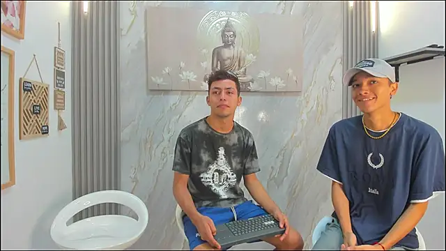 Snapshot of VERY_HOT_GUYS chatting on 01/09/26, 01:25 VERY HOT GUYS online show from 01/09/26, 01:25