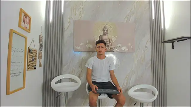 Snapshot of VERY_HOT_GUYS chatting on 01/18/26, 02:32 VERY HOT GUYS online show from 01/18/26, 02:32