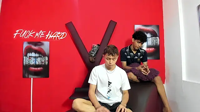 VERY HOT GUYS online show from 04/04/26, 07:33