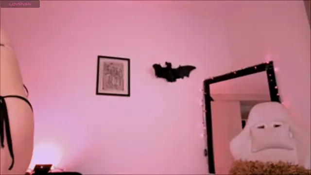 VanessaBlackrose online show from 10/09/25, 11:47